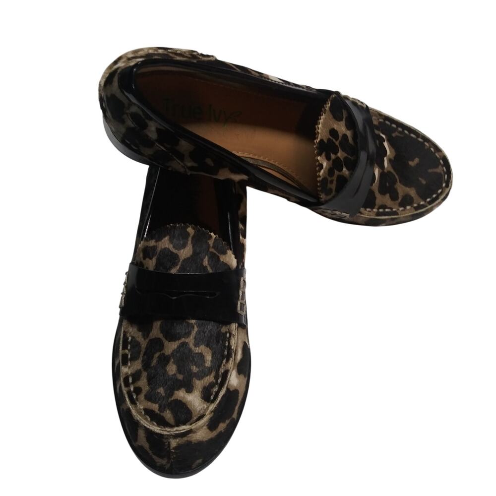 True Ivy Leopard Calf Hair Loafers Chic Polished Size 7M